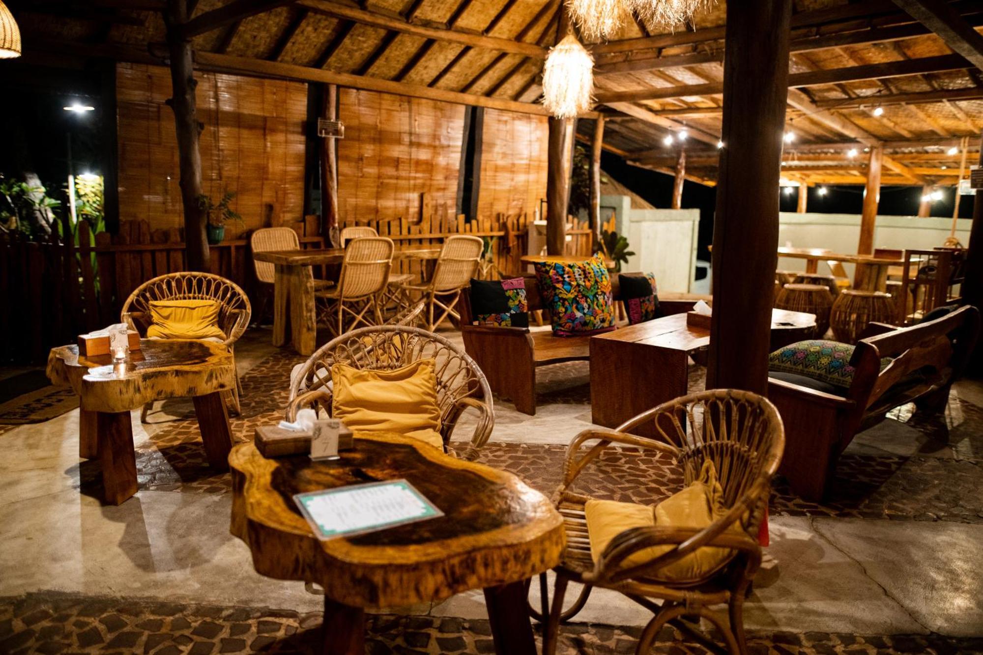 Rinjani Lighthouse Hotel Сенару Екстериор снимка